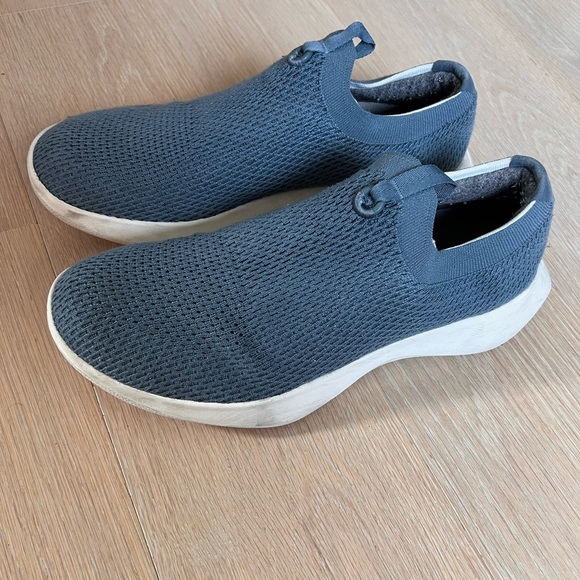 Men's Black Slip-On Sneakers - Picture 1 of 4